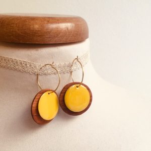 Créole bois rond émail jaune vif Bijou naturel fait main