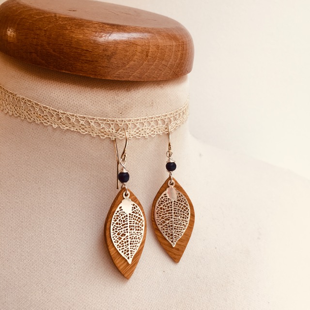 boucles d'oreilles bois feuille chêne bleu roi argent Rootsabaga