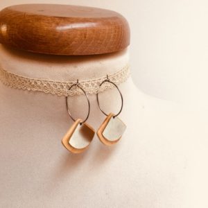 boucles d'oreilles créoles argenté bois olivier forme éventail Rootsabaga bijou argenté