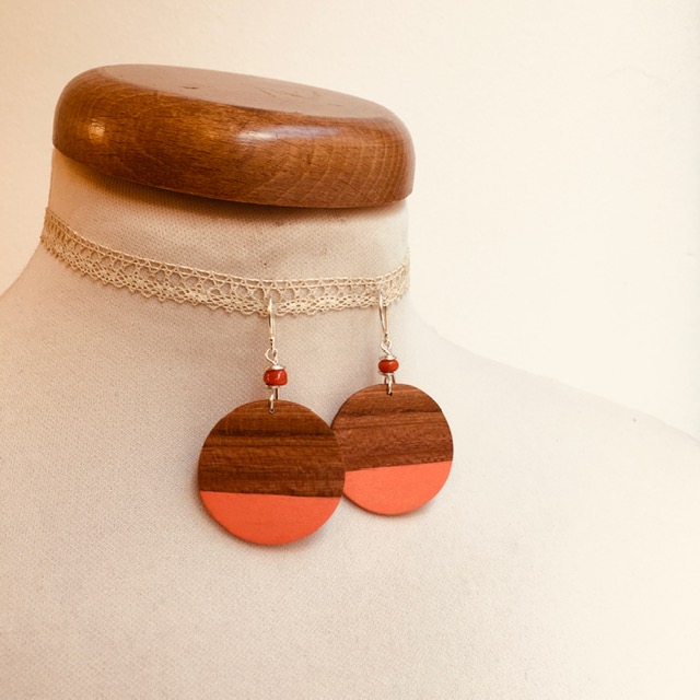 boucles d'oreilles bois grand rond prunier corail Rootsabaga bijou fantaisie