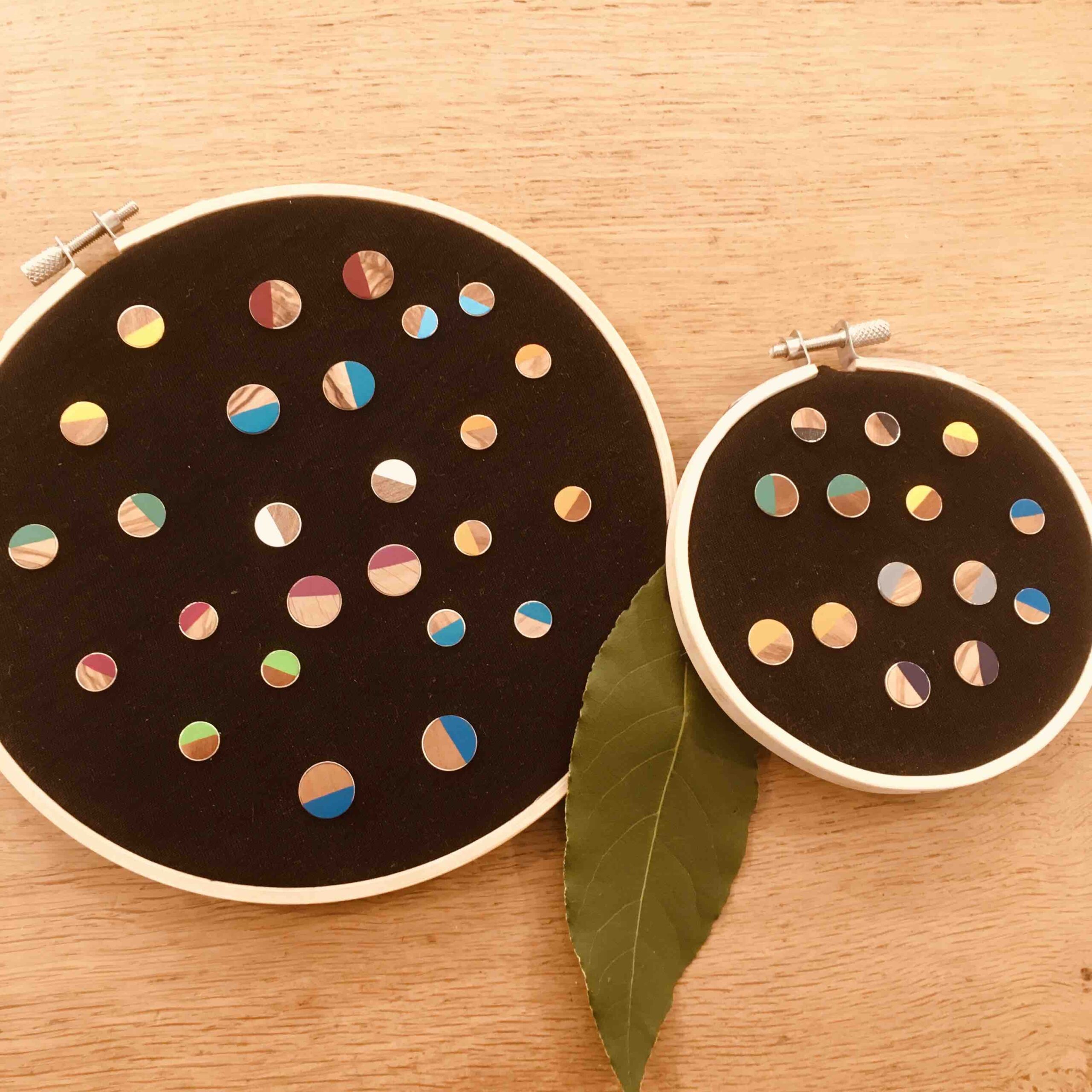 boucles d'oreilles puce 8mm 10mm 12mm bois peint Rootsabaga bijoux Naturels toutes les couleurs