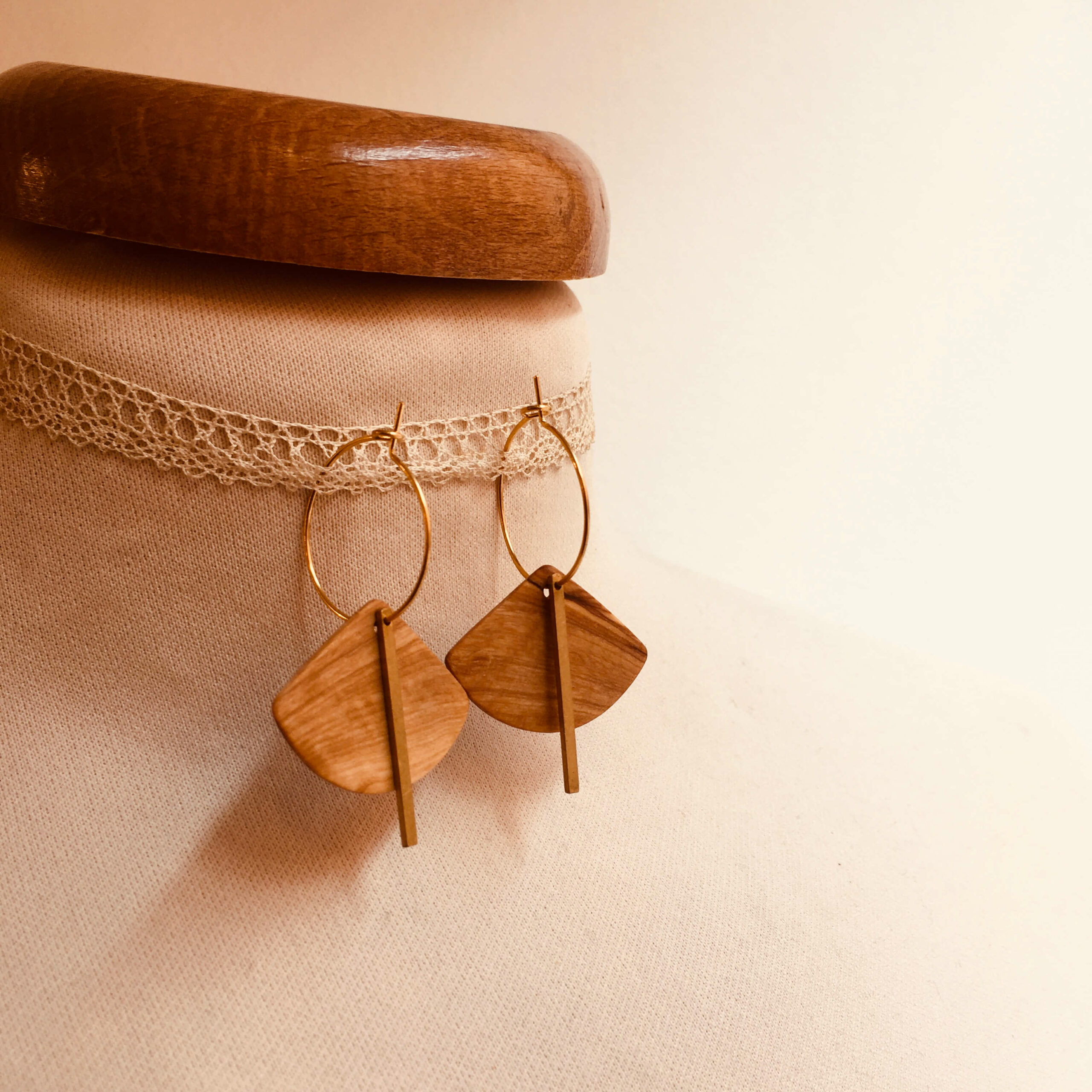 creole dorée éventail batonnet Rootsabaga bijoux naturels lyon