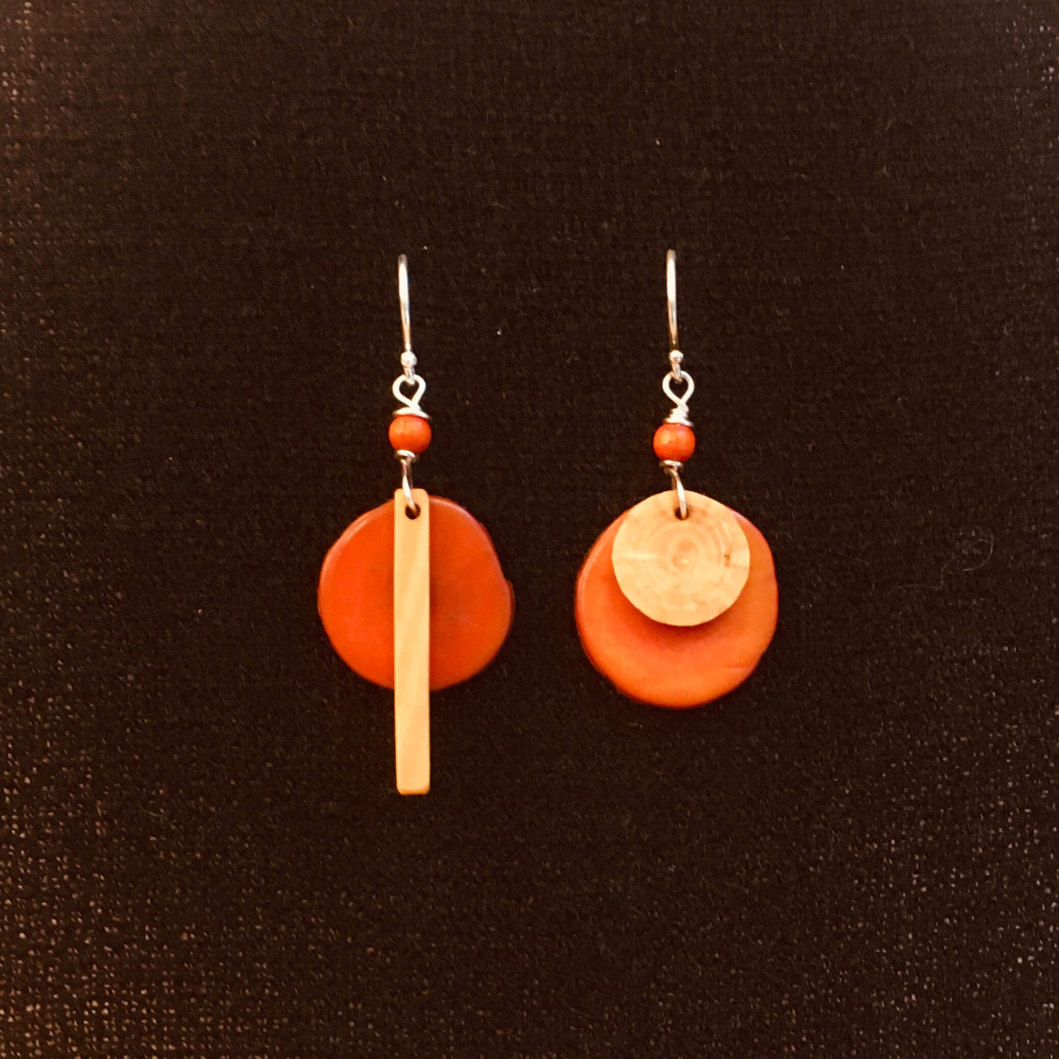 boucles-doreilles-buis-et-ivoire-vegetal-mix-and-match-orange