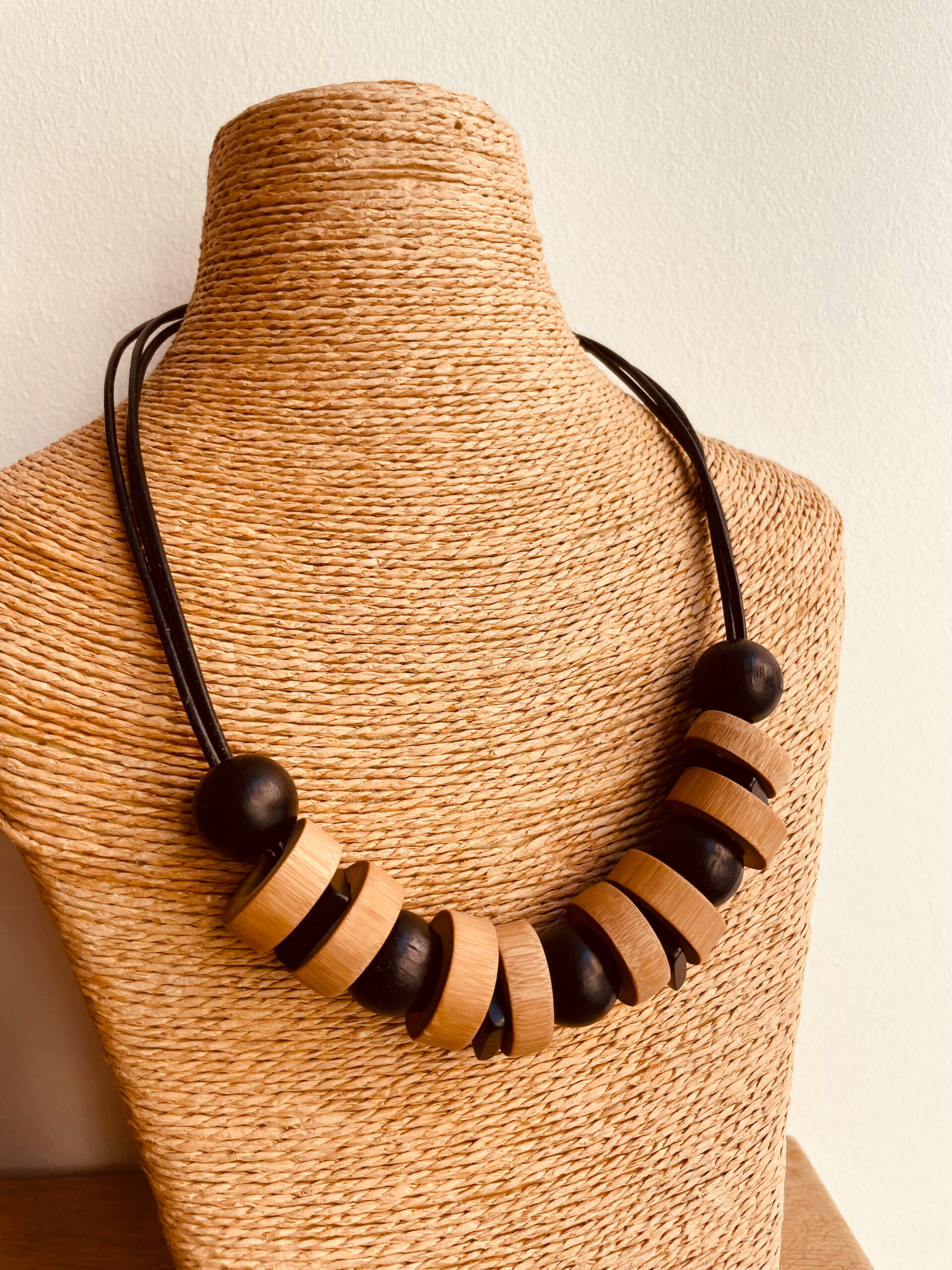 collier bambou ivoire végétal perles bois noir Rootsabaga